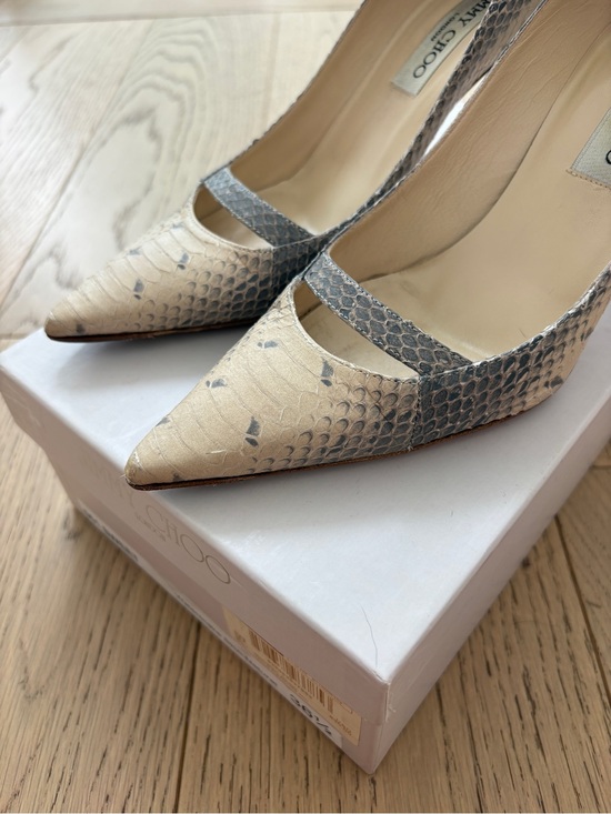 Jimmy Choo Shoes - Jimmy Choo - Snakeskin Beige and Gray Pump